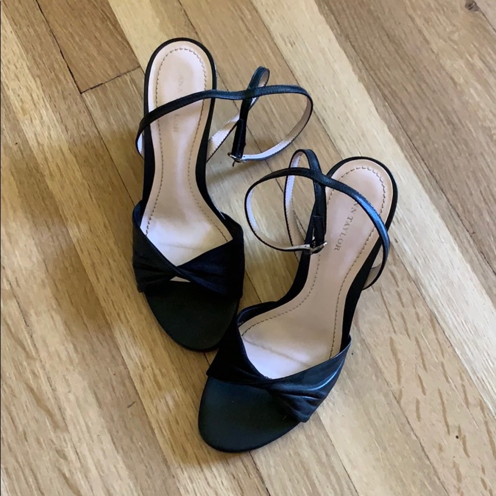 Wooden wedge heel. Leather twist is leather/suede